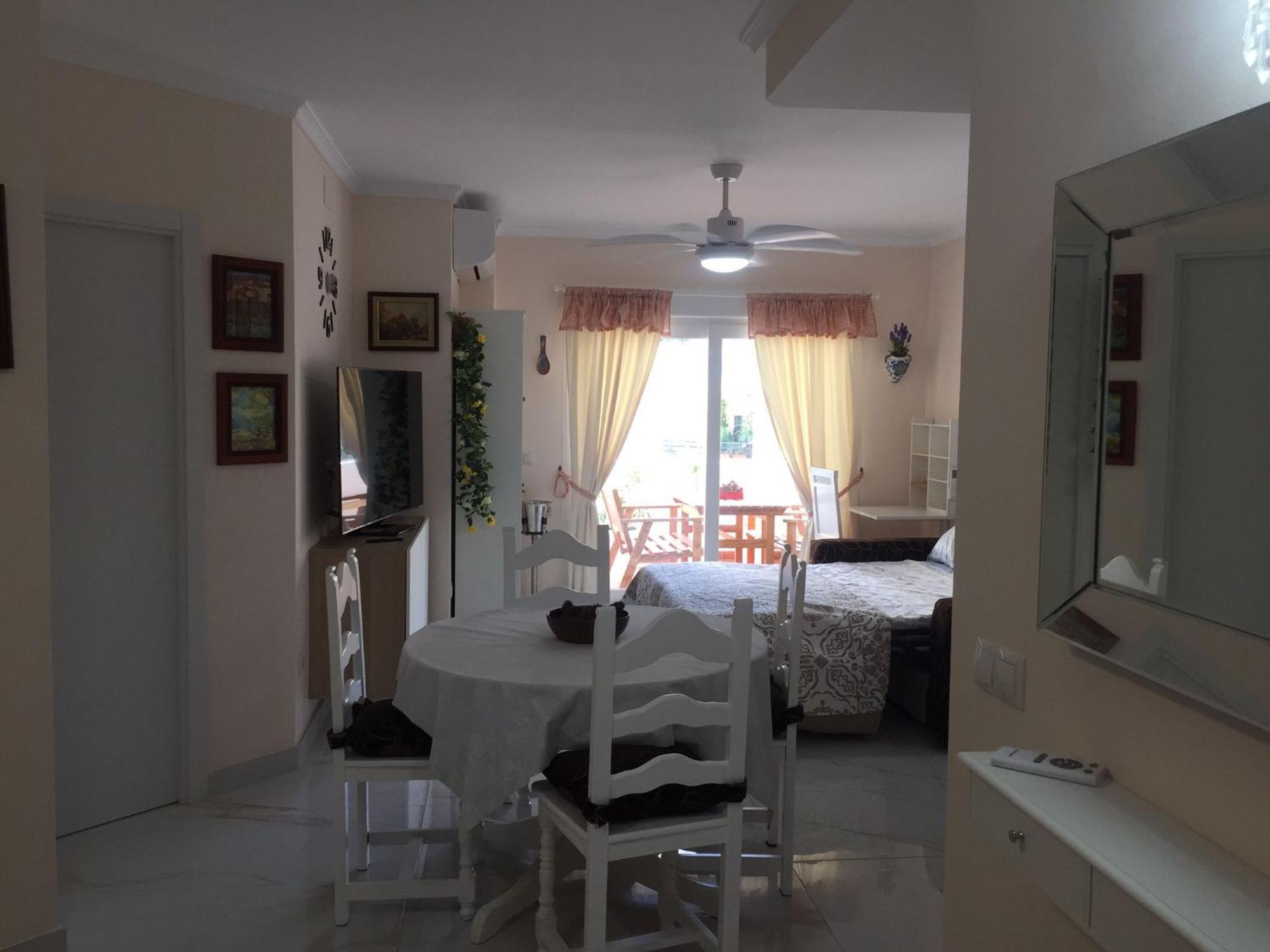 Apartamento Studio In The Centre Near The Beach Torremolinos Exterior foto